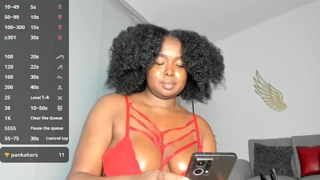 TanishaEvans online show from 28, 4, 2026