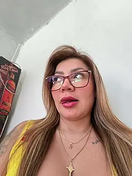 Snapshot of DIANITA_1988 chatting on 7, 7, 2026 DIANITA 1988 online show from 7, 7, 2026