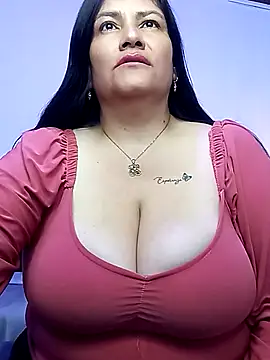 Snapshot of salomexlove_20 chatting on 24, 9, 2025 salomexlove 20 online show from 24, 9, 2025