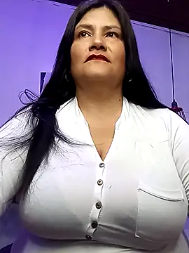 Snapshot of salomexlove_20 chatting on 11, 11, 2025 salomexlove 20 online show from 11, 11, 2025