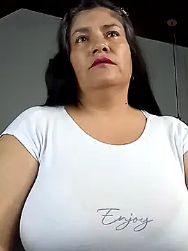 Snapshot of salomexlove_20 chatting on 26, 11, 2025 salomexlove 20 online show from 26, 11, 2025