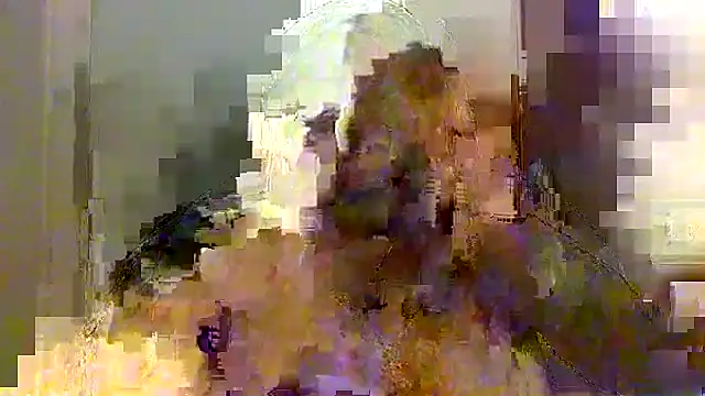 Snapshot of MzShyne chatting on 6, 10, 2025 MzShyne online show from 6, 10, 2025