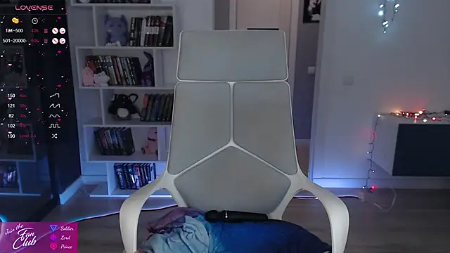 Emma Bryan online show from 18, 3, 2025