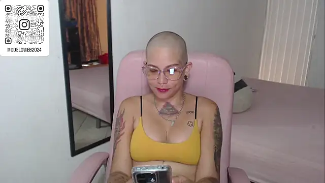 moon cat85 online show from 20, 2, 2025