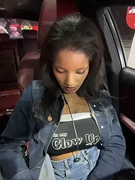 NicoleCocksXXX online show from 15, 5, 2026