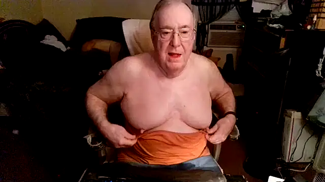 Snapshot of Toastir chatting on 13, 9, 2025 Toastir online show from 13, 9, 2025