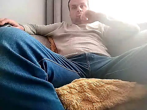 grzes19763 online show from 15, 10, 2025