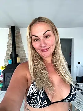 Snapshot of NastyMilf_ chatting on 23, 9, 2025 NastyMilf  online show from 23, 9, 2025
