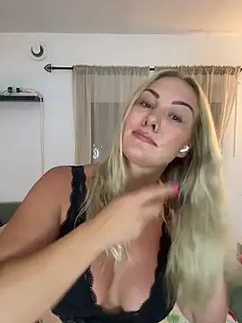 Snapshot of NastyMilf_ chatting on 4, 10, 2025 NastyMilf  online show from 4, 10, 2025