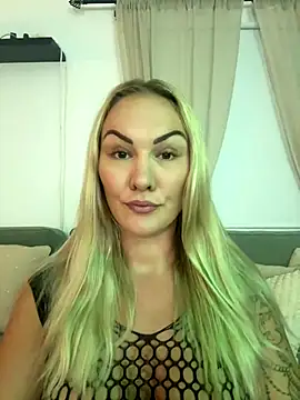 Snapshot of NastyMilf_ chatting on 11, 10, 2025 NastyMilf  online show from 11, 10, 2025