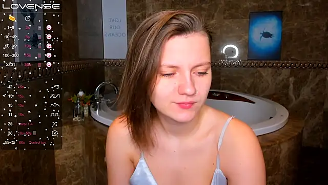 Snapshot of MelindaTin chatting on 6, 12, 2024 MelindaTin online show from 6, 12, 2024