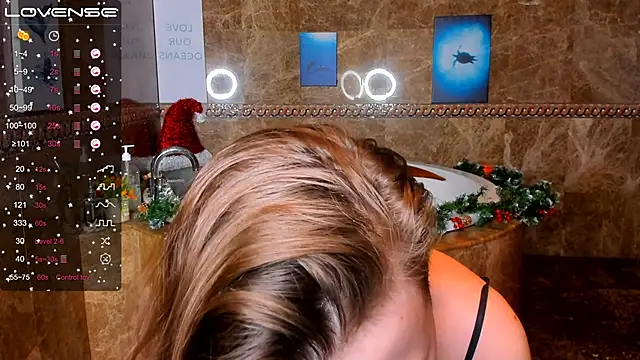 Snapshot of MelindaTin chatting on 4, 1, 2025 MelindaTin online show from 4, 1, 2025