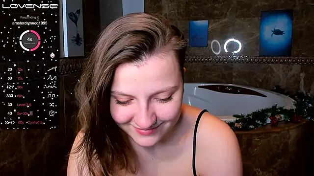 Snapshot of MelindaTin chatting on 13, 1, 2025 MelindaTin online show from 13, 1, 2025