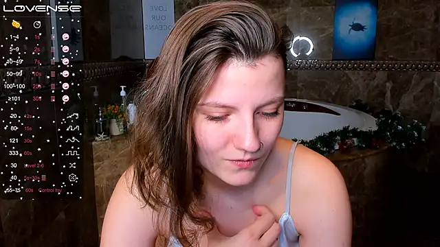 Snapshot of MelindaTin chatting on 23, 1, 2025 MelindaTin online show from 23, 1, 2025