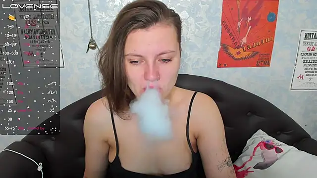 Snapshot of MelindaTin chatting on 16, 3, 2025 MelindaTin online show from 16, 3, 2025