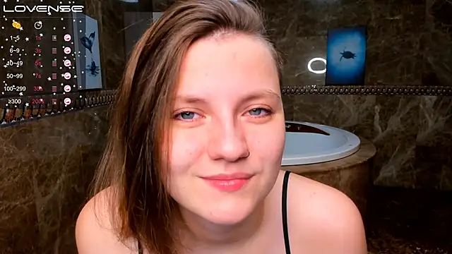 Snapshot of MelindaTin chatting on 26, 10, 2025 MelindaTin online show from 26, 10, 2025