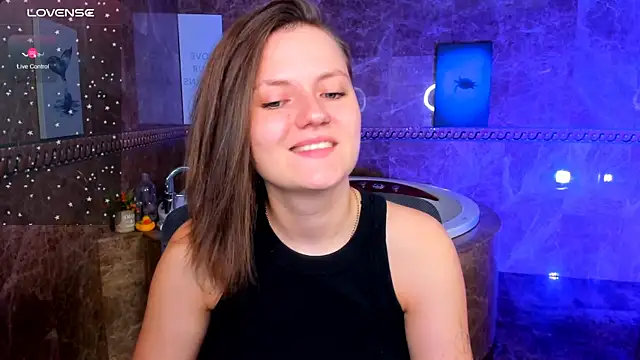Snapshot of MelindaTin chatting on 22, 6, 2026 MelindaTin online show from 22, 6, 2026