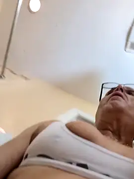 bobby69cock online show from 29, 9, 2025