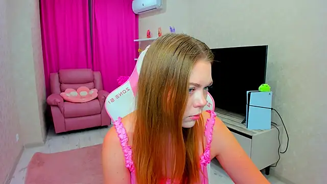 Strawberrye online show from 18, 6, 2026
