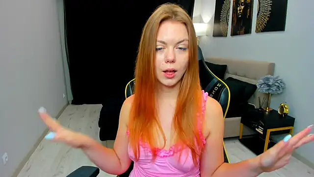 Strawberrye online show from 26, 6, 2026