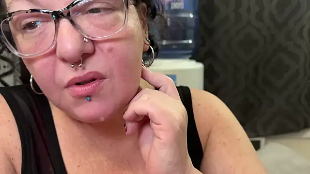 Miss Phat Booty online show from 19, 1, 2025