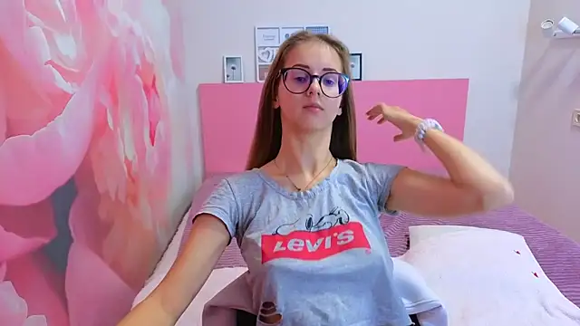 AliceAdams online show from 17, 10, 2025