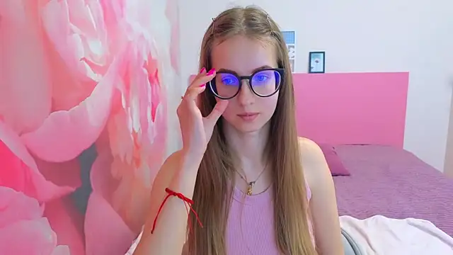 AliceAdams online show from 9, 3, 2026