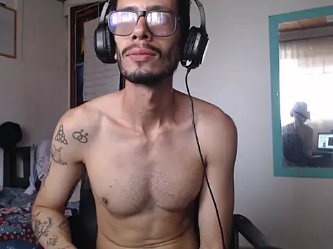 alisterxxx online show from 28, 5, 2026
