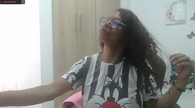 BustyMilf  online show from 18, 2, 2025