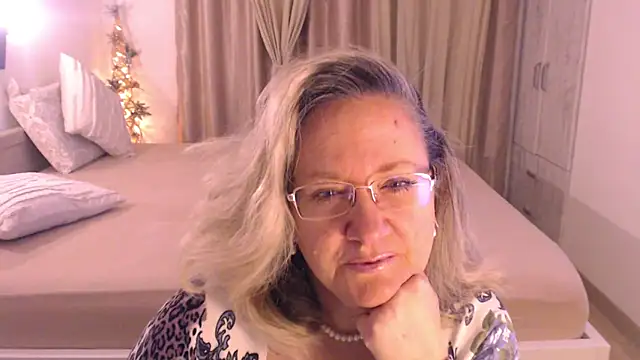 Snapshot of Raisshy chatting on 25, 2, 2025 Raisshy online show from 25, 2, 2025