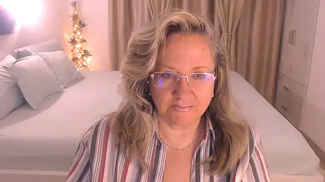 Snapshot of Raisshy chatting on 14, 10, 2025 Raisshy online show from 14, 10, 2025