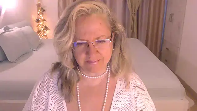 Snapshot of Raisshy chatting on 15, 10, 2025 Raisshy online show from 15, 10, 2025