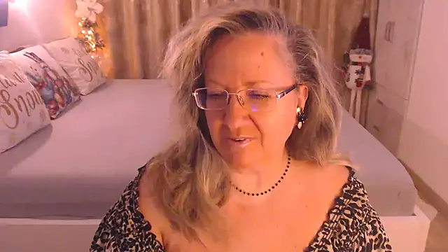 Snapshot of Raisshy chatting on 21, 12, 2025 Raisshy online show from 21, 12, 2025