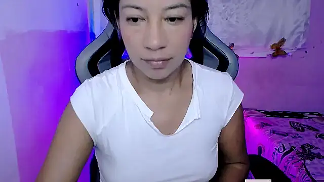 ninatiny online show from 28, 10, 2025