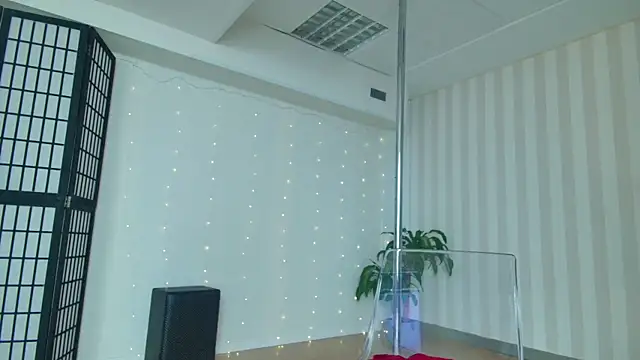 girl nextd00r online show from 6, 2, 2025