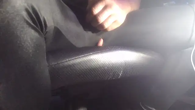 Snapshot of mobotix85 chatting on 19, 10, 2025 mobotix85 online show from 19, 10, 2025