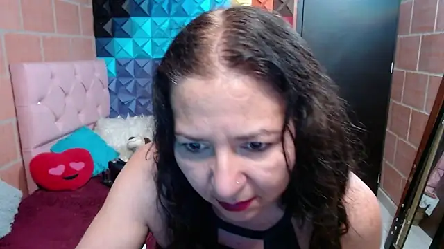 Snapshot of katifoxx chatting on 10, 12, 2024 katifoxx online show from 10, 12, 2024
