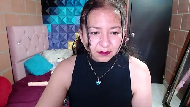 Snapshot of katifoxx chatting on 2, 1, 2025 katifoxx online show from 2, 1, 2025