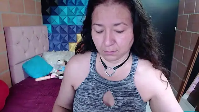 Snapshot of katifoxx chatting on 5, 1, 2025 katifoxx online show from 5, 1, 2025