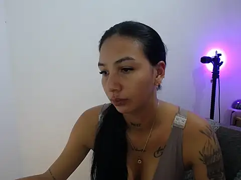 Allyson Smith online show from 30, 1, 2025