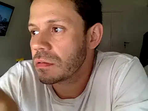 Snapshot of FelipeRiver chatting on 4, 2, 2025 FelipeRiver online show from 4, 2, 2025