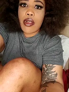 Snapshot of CAMMII_ chatting on 11, 11, 2025 CAMMII online show from 11, 11, 2025