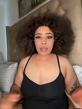 Snapshot of CAMMII_ chatting on 14, 11, 2025 CAMMII online show from 14, 11, 2025