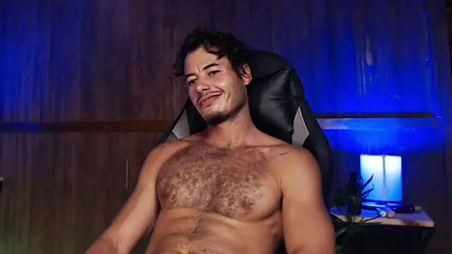 Snapshot of PedroMancini chatting on 2, 3, 2025 PedroMancini online show from 2, 3, 2025