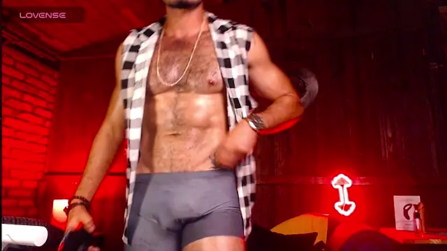 Snapshot of PedroMancini chatting on 5, 10, 2025 PedroMancini online show from 5, 10, 2025