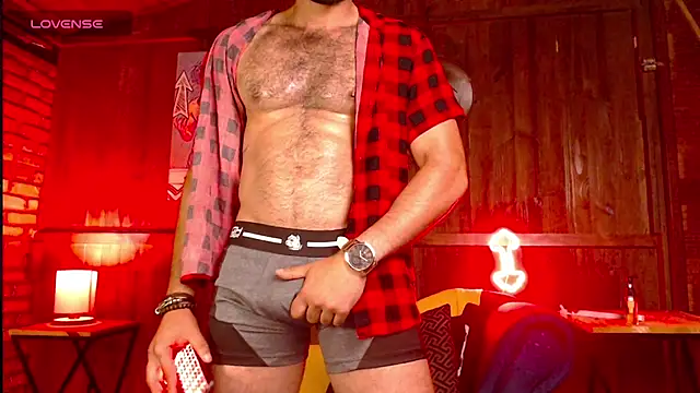 Snapshot of PedroMancini chatting on 8, 10, 2025 PedroMancini online show from 8, 10, 2025