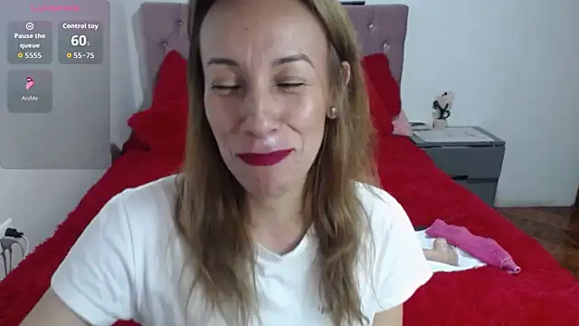 Snapshot of cristin_doll_ chatting on 23, 10, 2025 cristin doll  online show from 23, 10, 2025