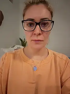 HollyTattoo online show from 13, 1, 2025