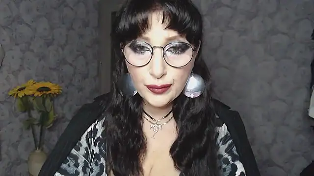 Snapshot of Aziza1 chatting on 7, 3, 2025 Aziza1 online show from 7, 3, 2025
