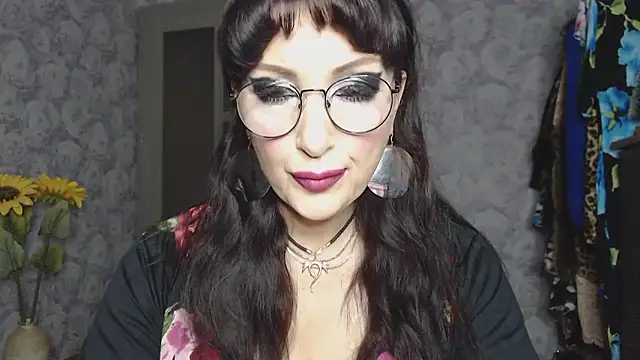 Snapshot of Aziza1 chatting on 16, 9, 2025 Aziza1 online show from 16, 9, 2025